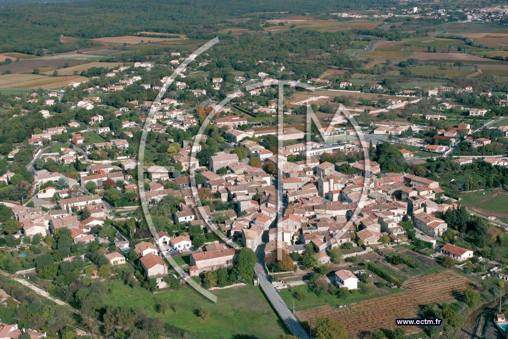 Photo arienne de Saint Mamert Du Gard