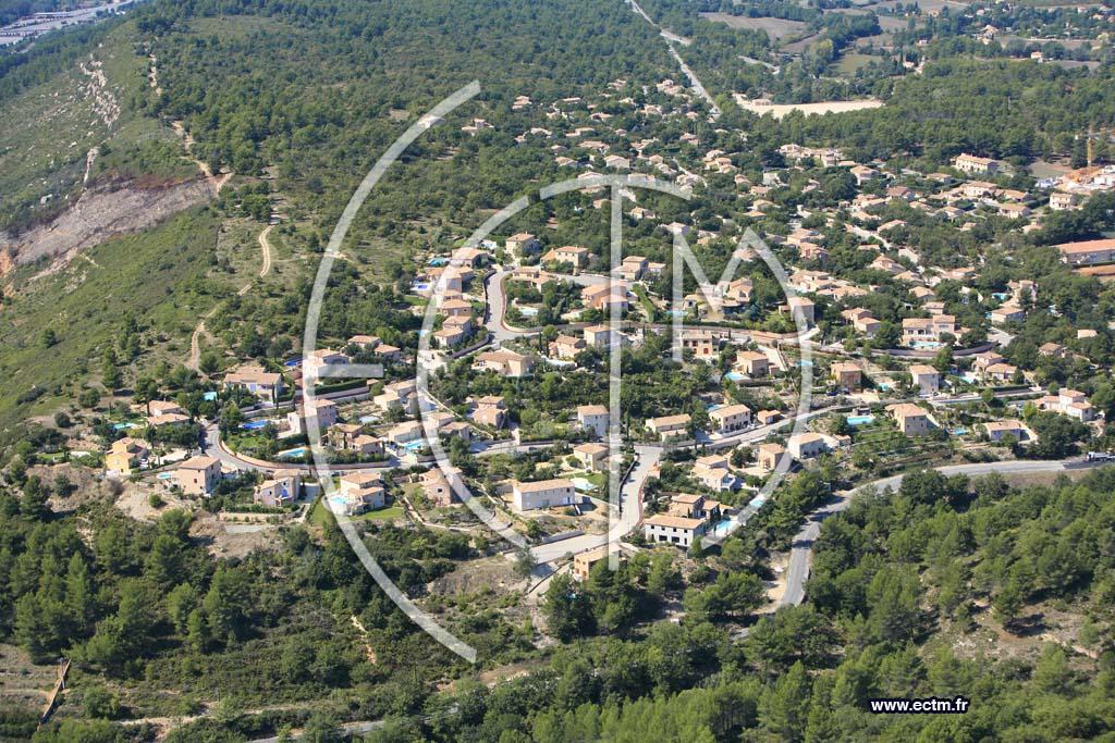 Photo arienne de Chateauneuf Le Rouge