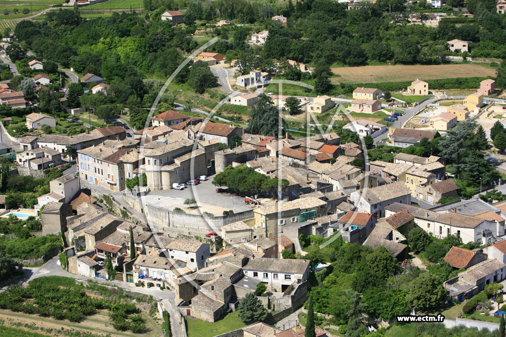 Photo arienne de Saint Julien de Peyrolas