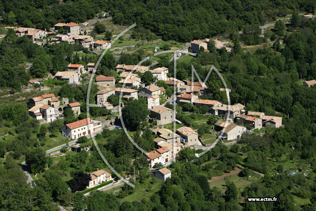 Photo arienne de labastide sur besorgues - freyssenet