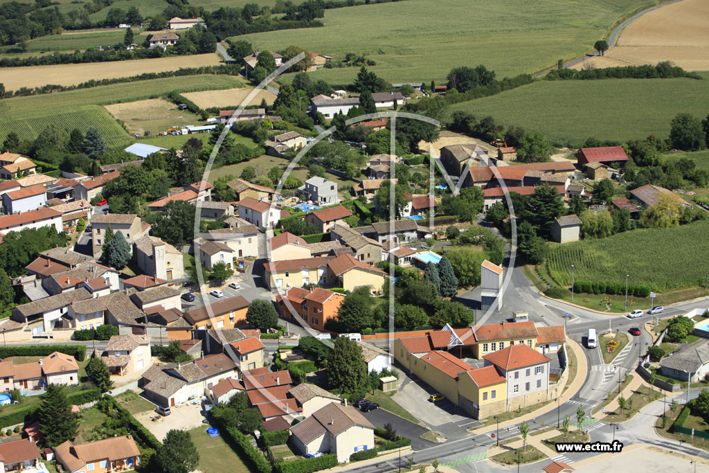 Photo aérienne - Saint-Jean-de-Thurigneux