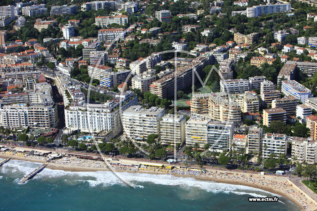 Photo arienne de Cannes (boulevard de la Croisette)