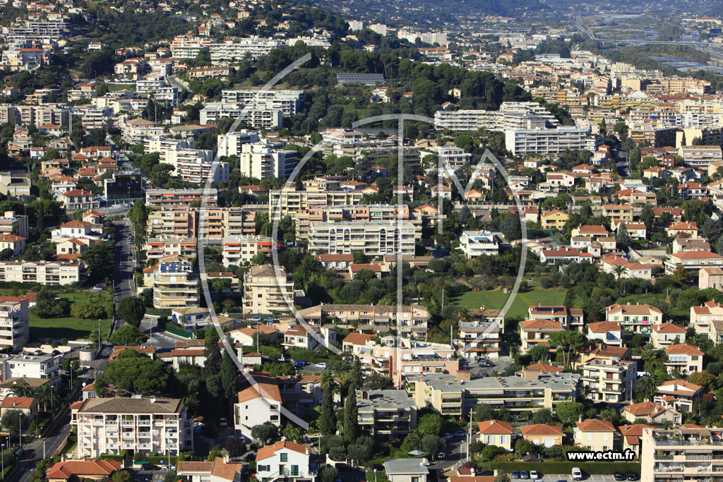 Photo arienne de Saint-Laurent-du-Var (Avenue Jeanne d'Arc)