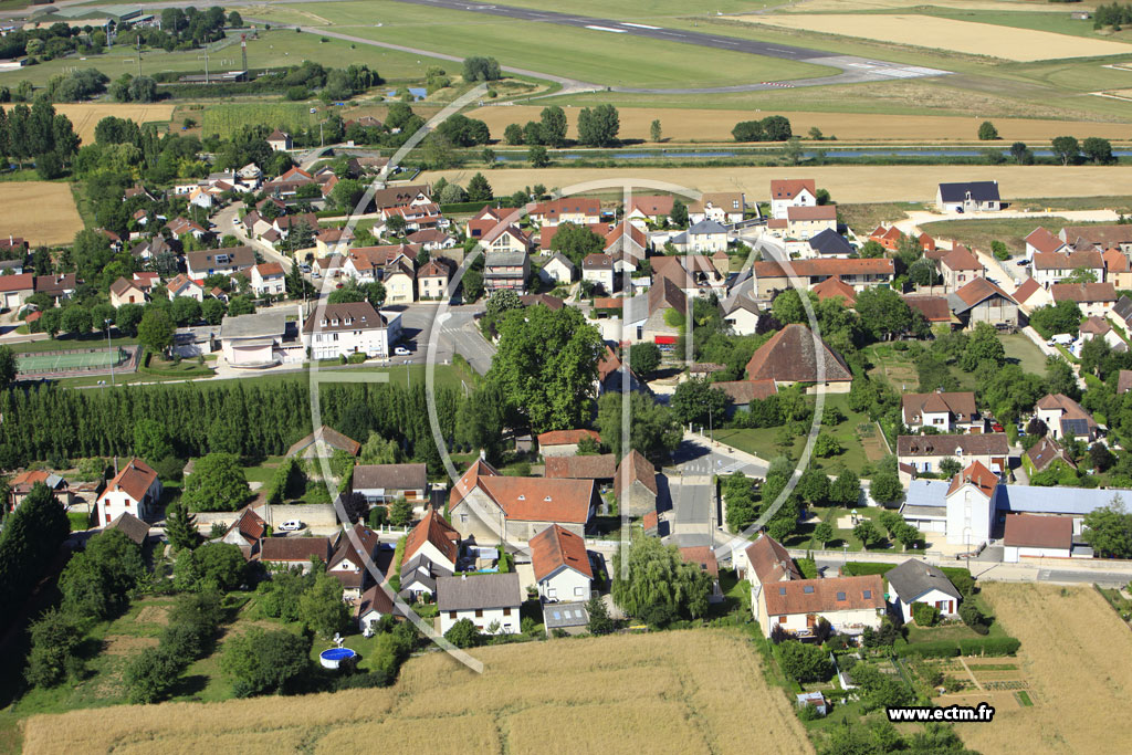 Photo aérienne - Ouges