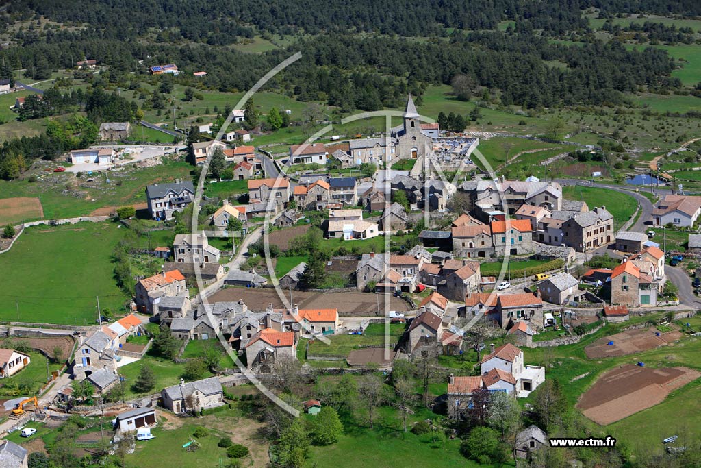 Photo aérienne - Saint-André-de-Vézines