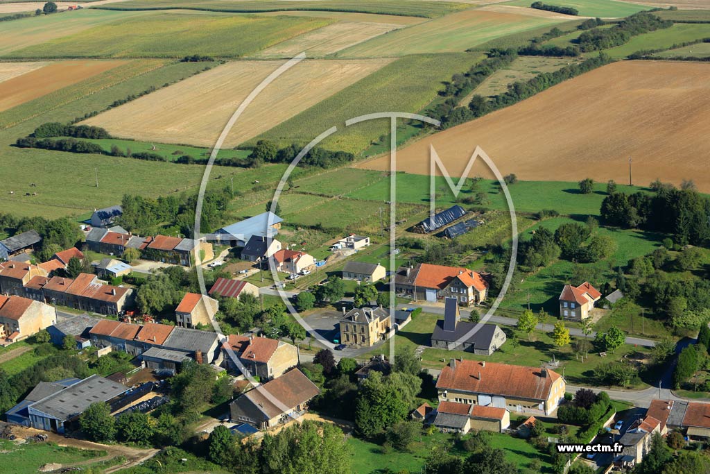 Photo aérienne - La Neuville-à-Maire