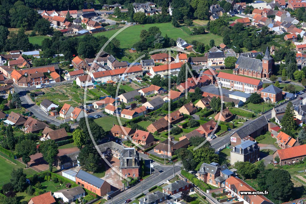 Photo arienne de Beaurains (Quartier de l'Eglise)