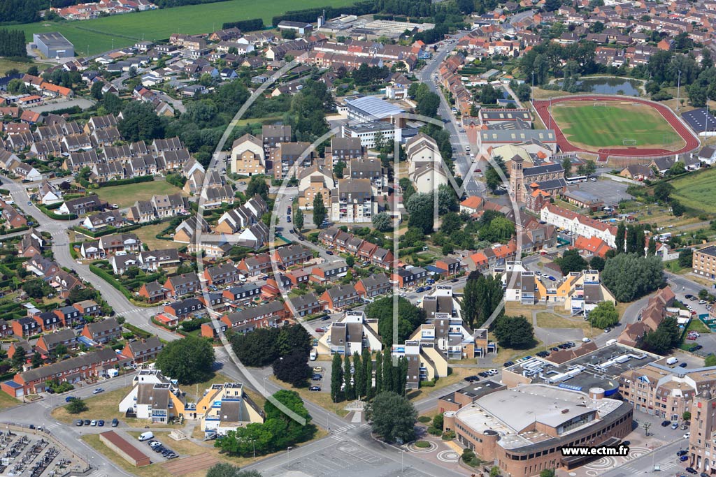 Photo arienne de Cappelle-la-Grande (Quartier de la Mairie)