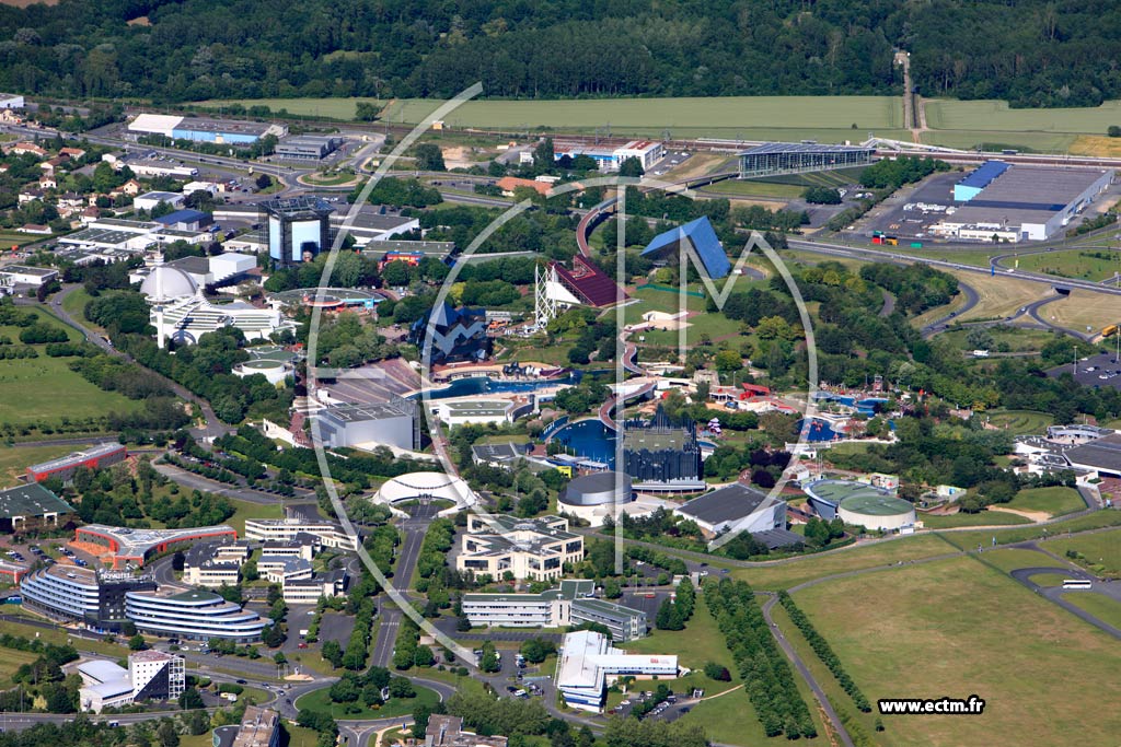 Photo arienne de Chasseneuil-du-Poitou (Futuroscope)