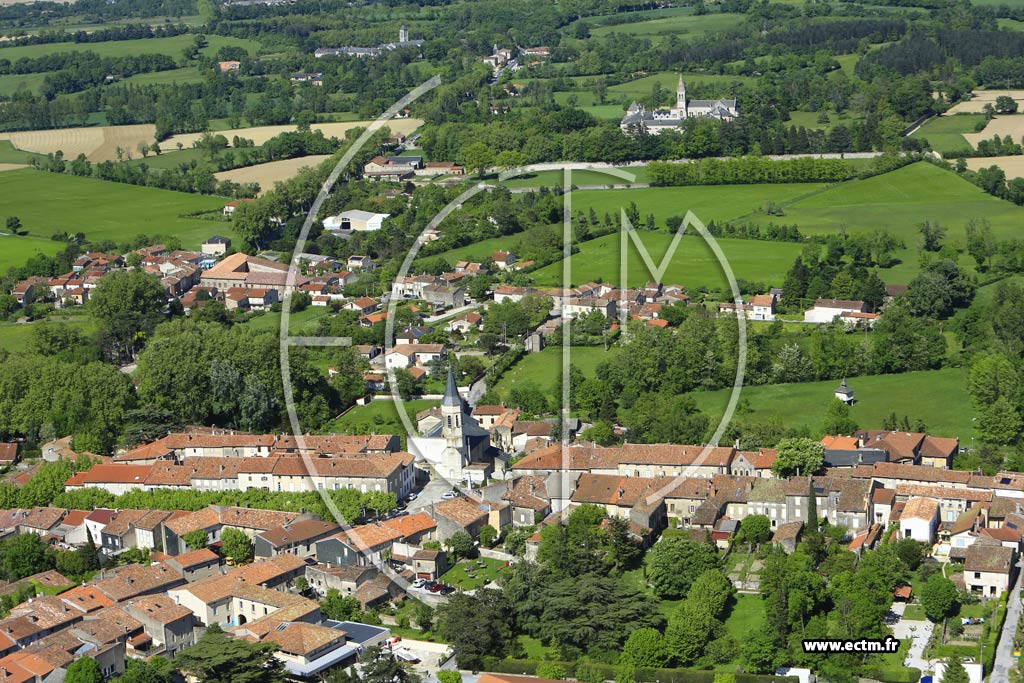 Photo arienne de Dourgne (L'Eglise)