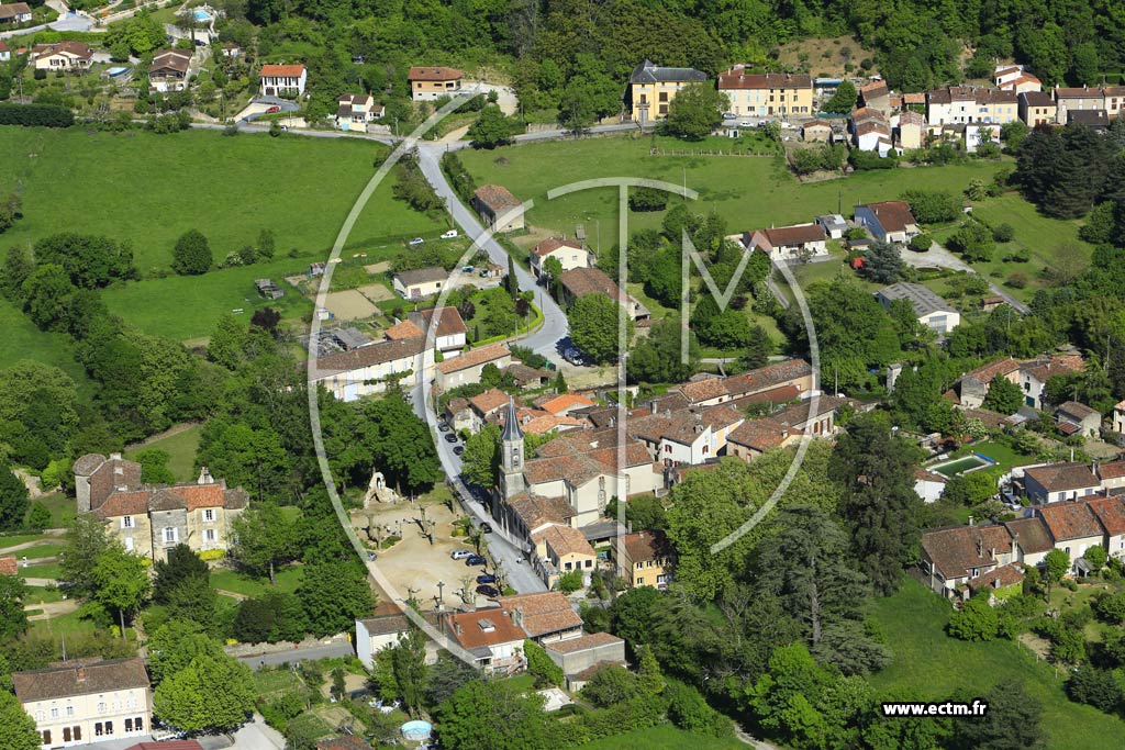 Photo arienne de Massaguel (L'Eglise)