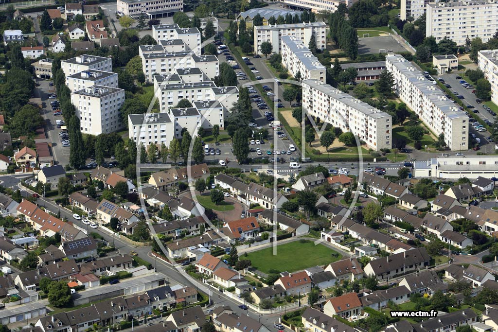 Photo arienne de Les Clayes-sous-Bois (le Gros Caillou)