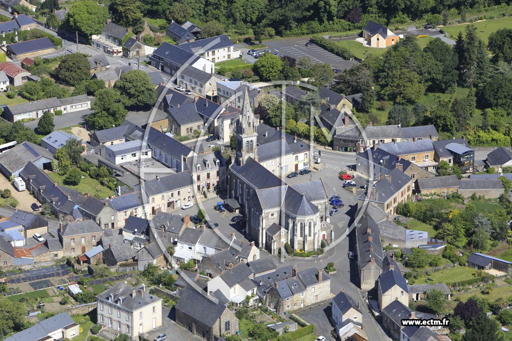 Photo aérienne - Saint-Aubin-des-Châteaux