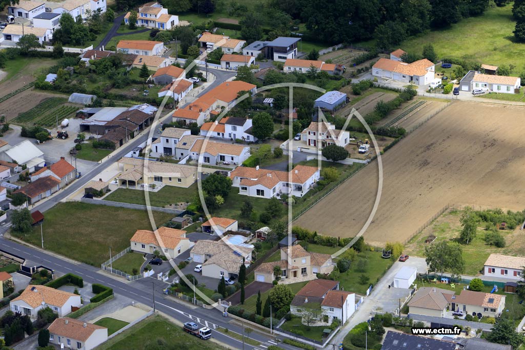 Photo arienne de Saint-Lger-les-Vignes (la Chausserie)