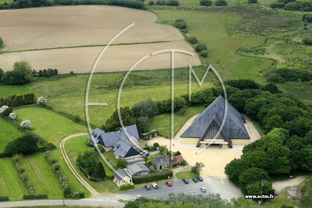 Photo arienne de Plounvez-Lochrist (Notre Dame de Kerizinen)