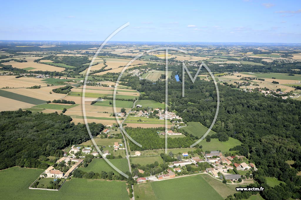 Photo arienne de Montignac-Charente (les Boiteaux - le Tapis - Logis de Lugrat)