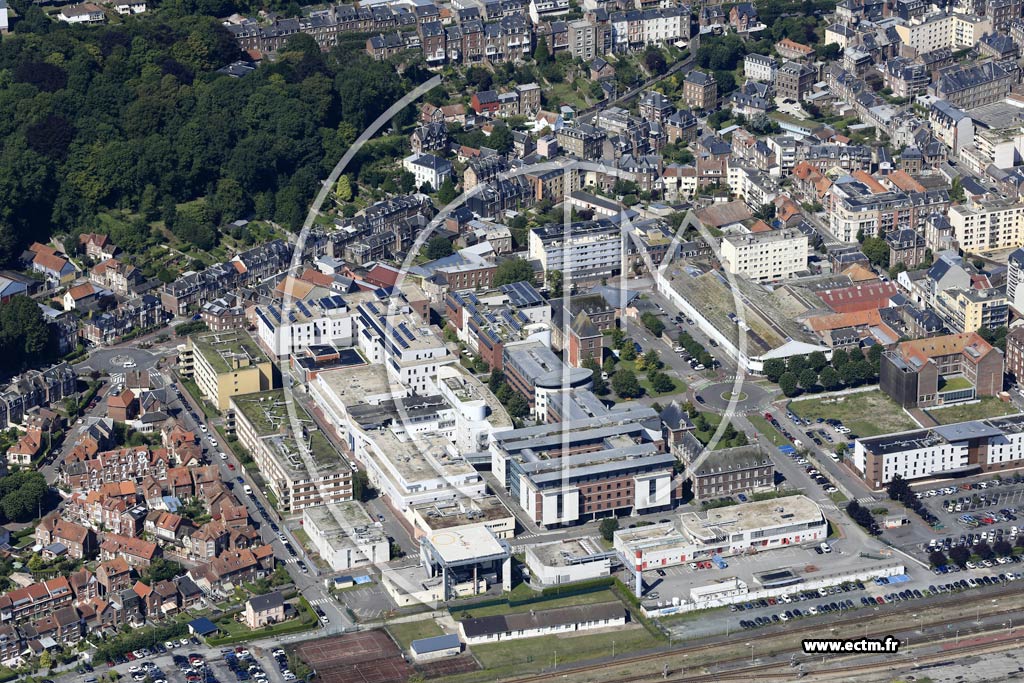 Photo arienne de Dieppe (Centre Hospitalier de Dieppe)