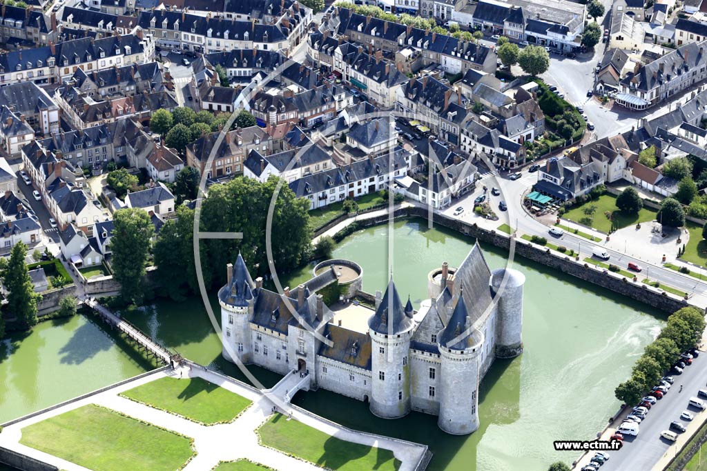 Photo arienne de Sully-sur-Loire (Chteau)