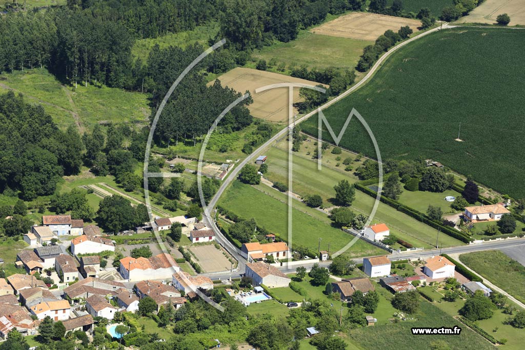 Photo arienne de Dampierre-sur-Boutonne