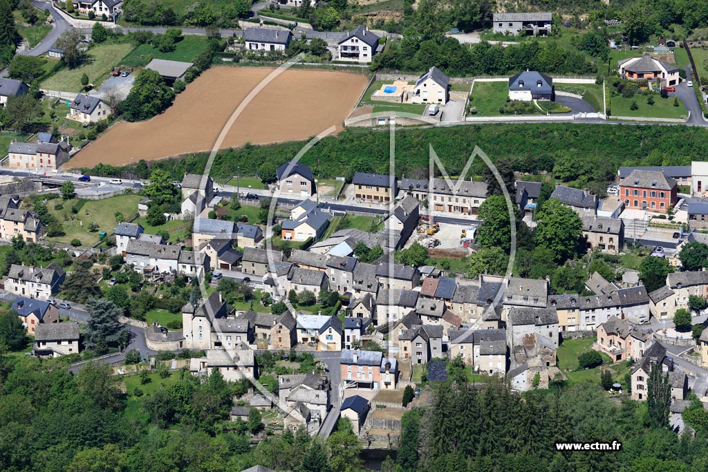 Photo arienne de Bourgs-sur-Colagne (Le Monastier-Pin-Moris)