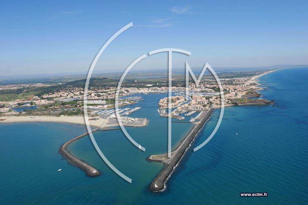 Photo arienne de Le Cap dAgde