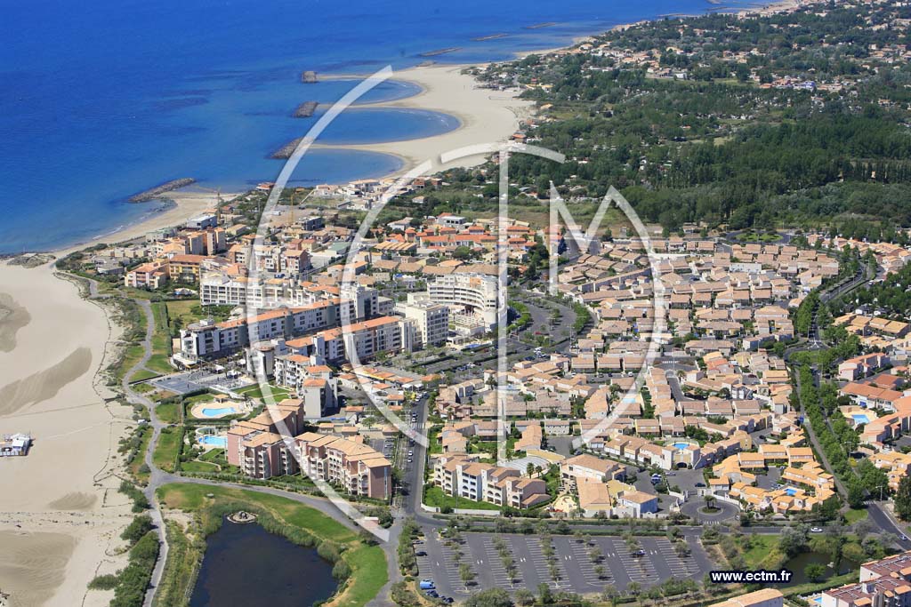 Photo arienne de Le Cap dAgde