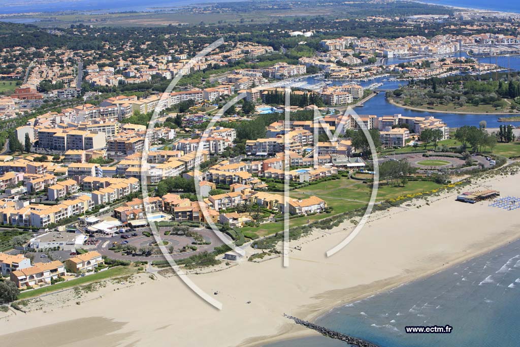 Photo arienne de Le Cap dAgde