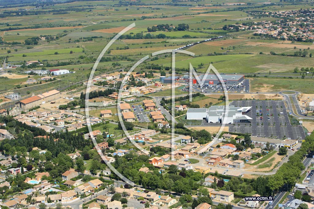 Photo arienne de Villeneuve Les Beziers