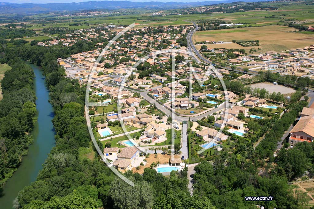 Photo arienne de Lignan sur Orbe