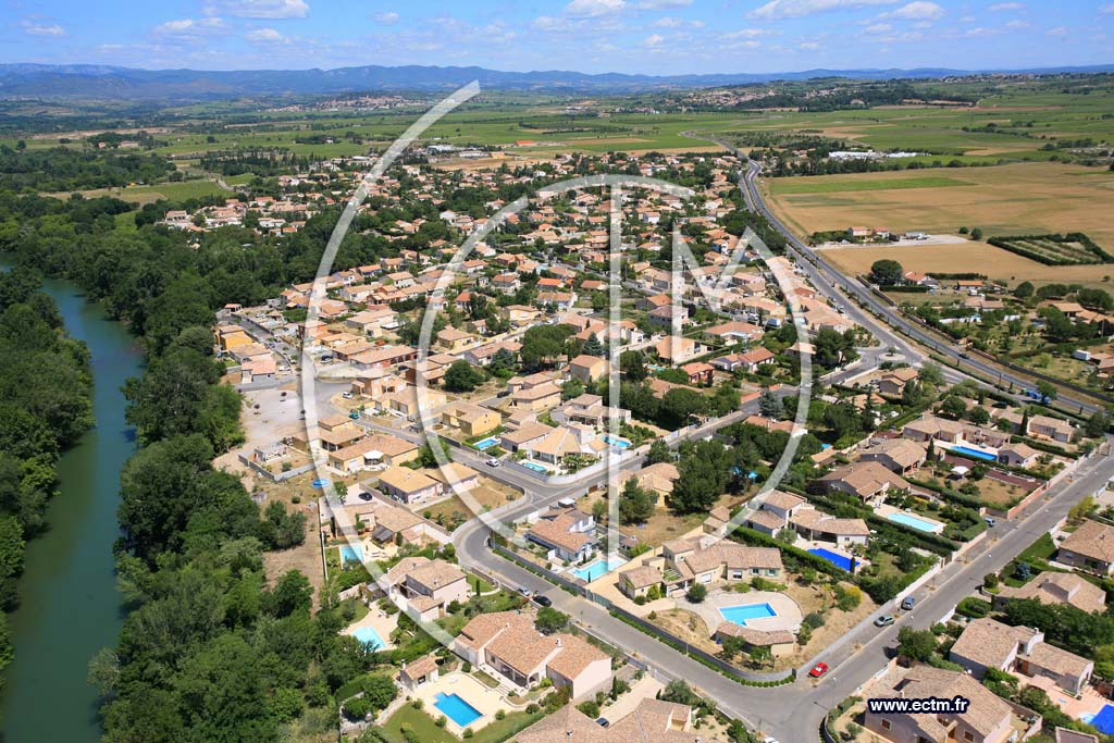 Photo arienne de Lignan sur Orbe