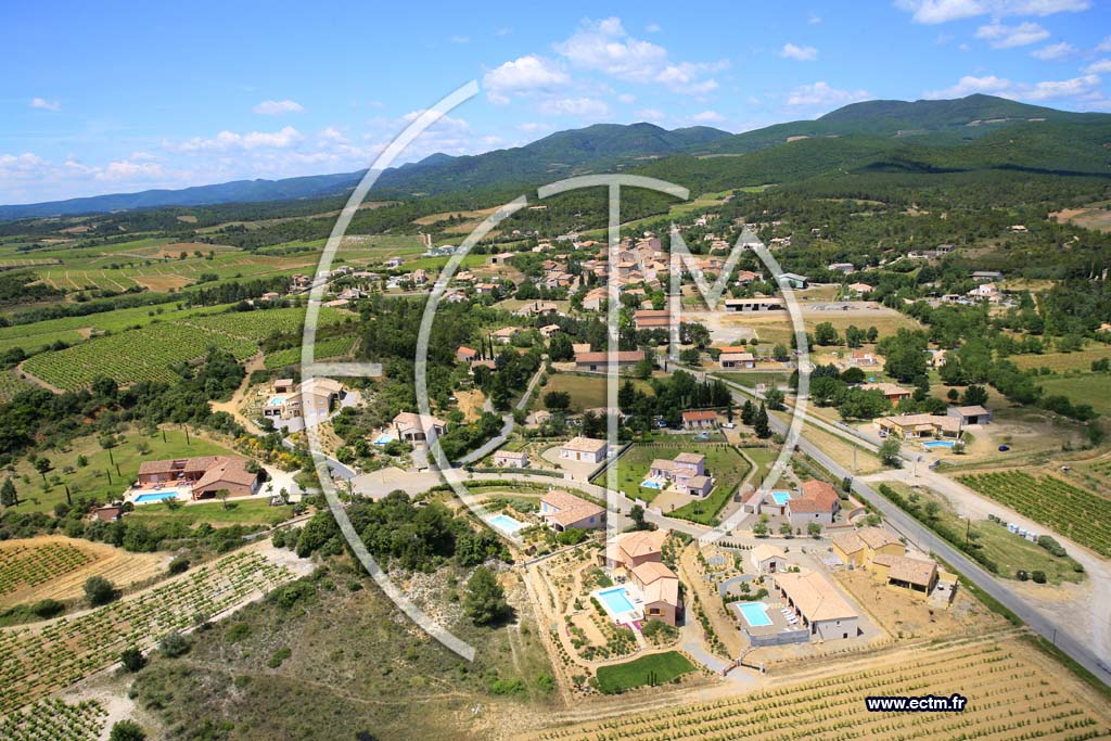 Photo arienne de Prades sur Vernazobre