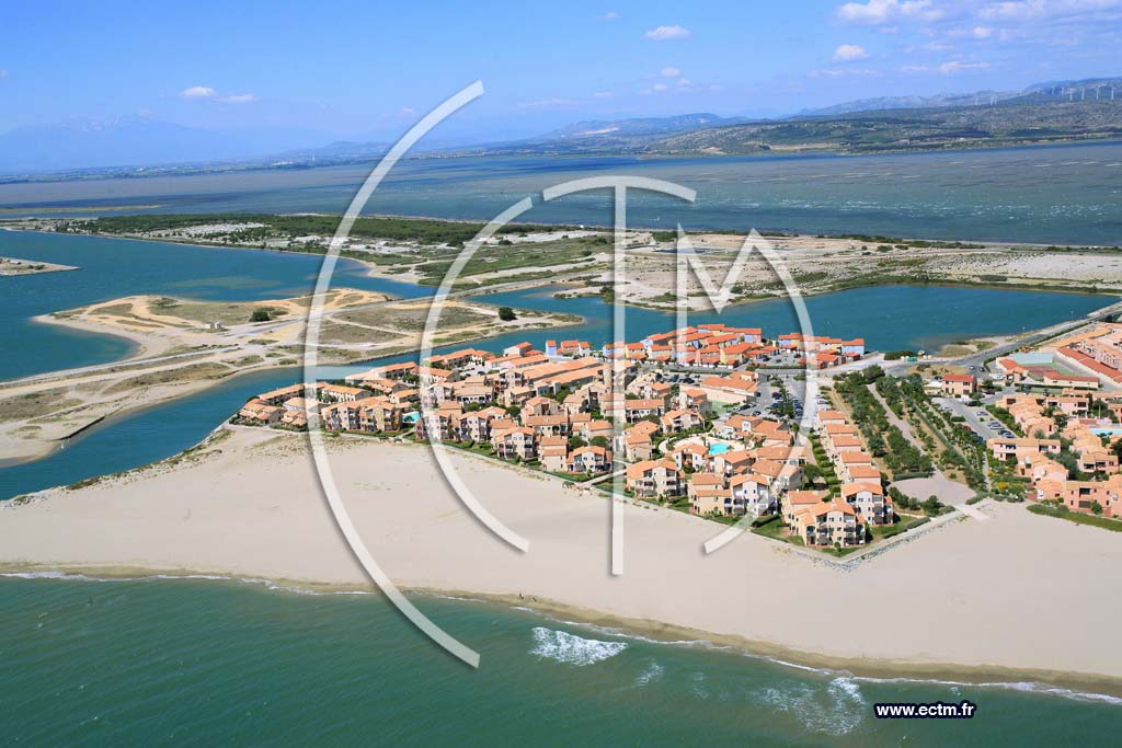 Photo arienne de port leucate