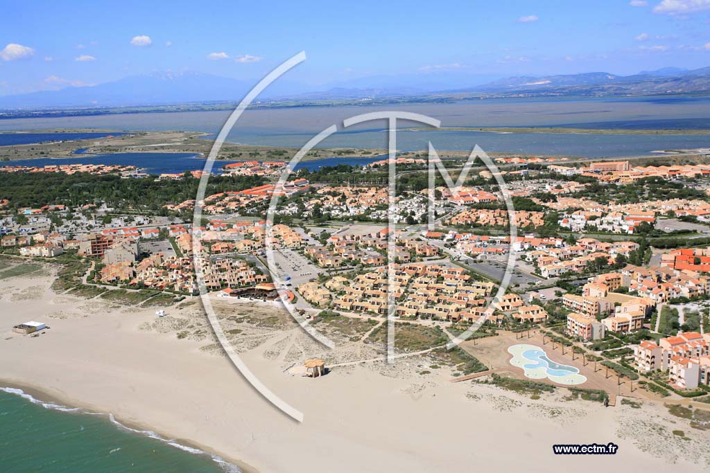 Photo arienne de port leucate
