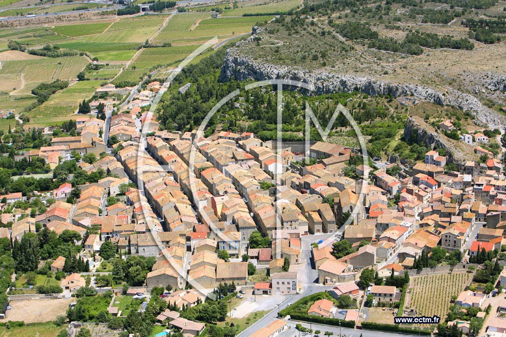 Photo arienne de roquefort des corbieres