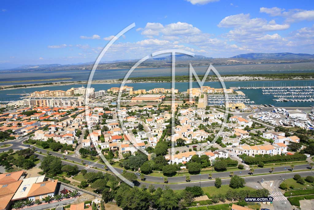 Photo arienne de Port Leucate