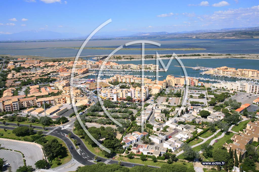 Photo arienne de Port Leucate