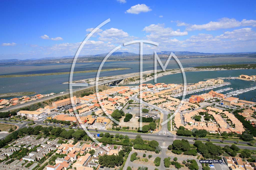 Photo arienne de Port Leucate
