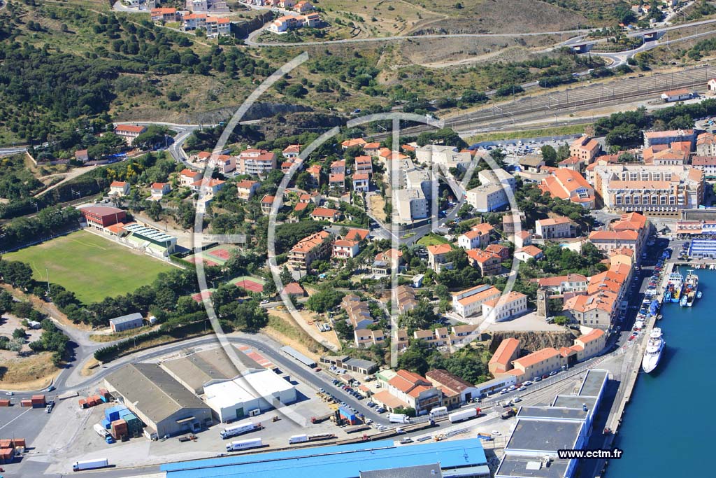 Photo arienne de port vendres
