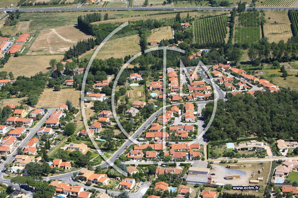 Photo arienne de Saint Genis des Fontaines