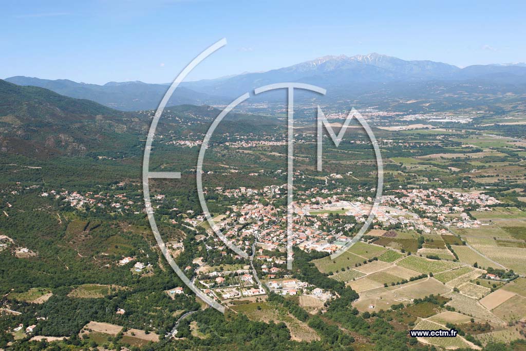 Photo arienne de villelongue dels monts