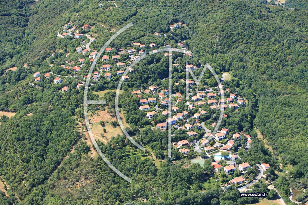 Photo arienne de villelongue dels monts