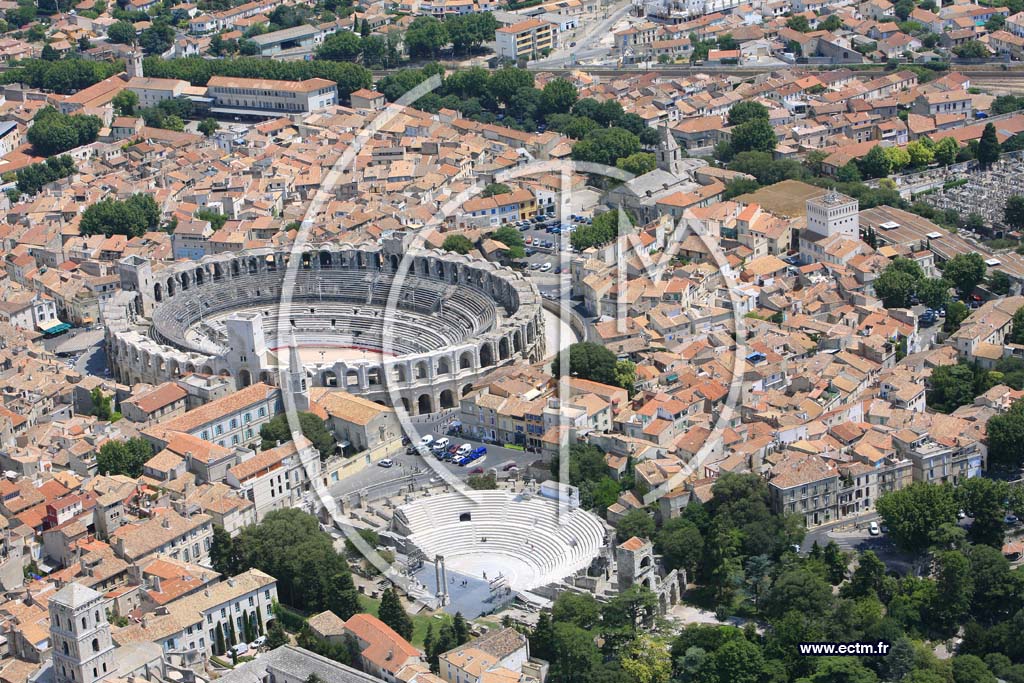 Photo arienne de Arles