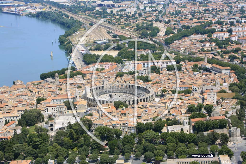 Photo arienne de Arles