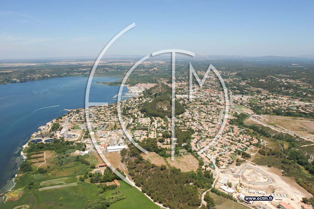 Photo arienne de Saint Chamas