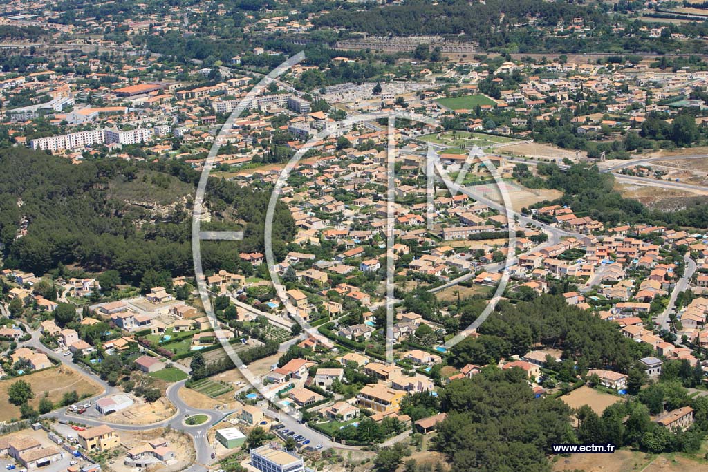 Photo arienne de Saint Chamas