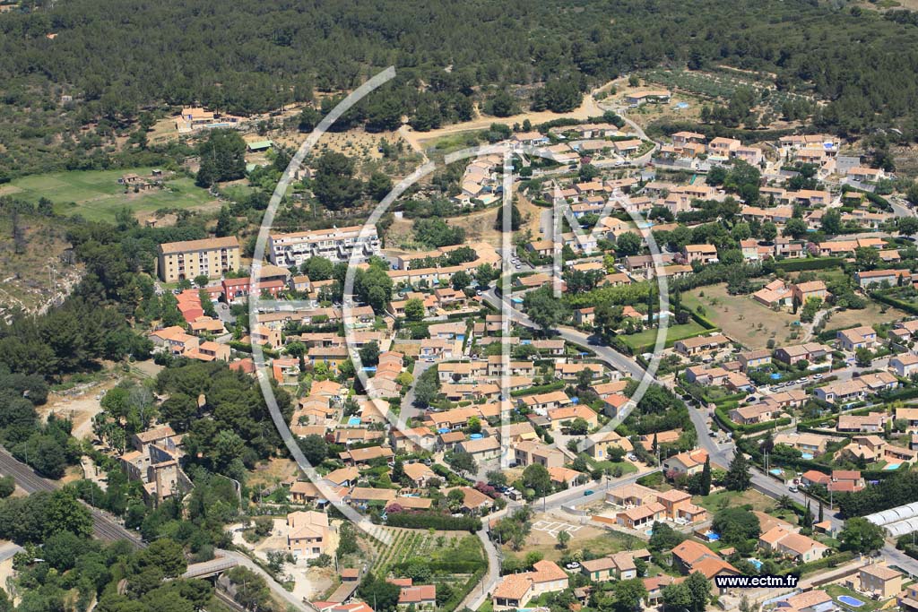 Photo arienne de Saint Chamas