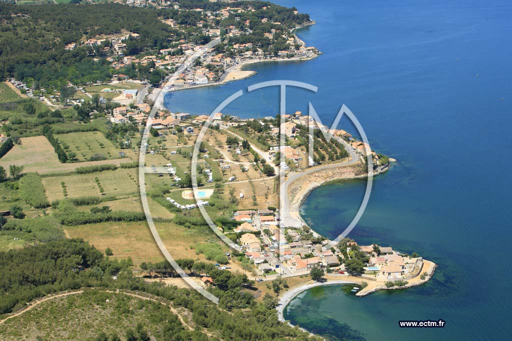 Photo arienne de Saint Mitre les Remparts