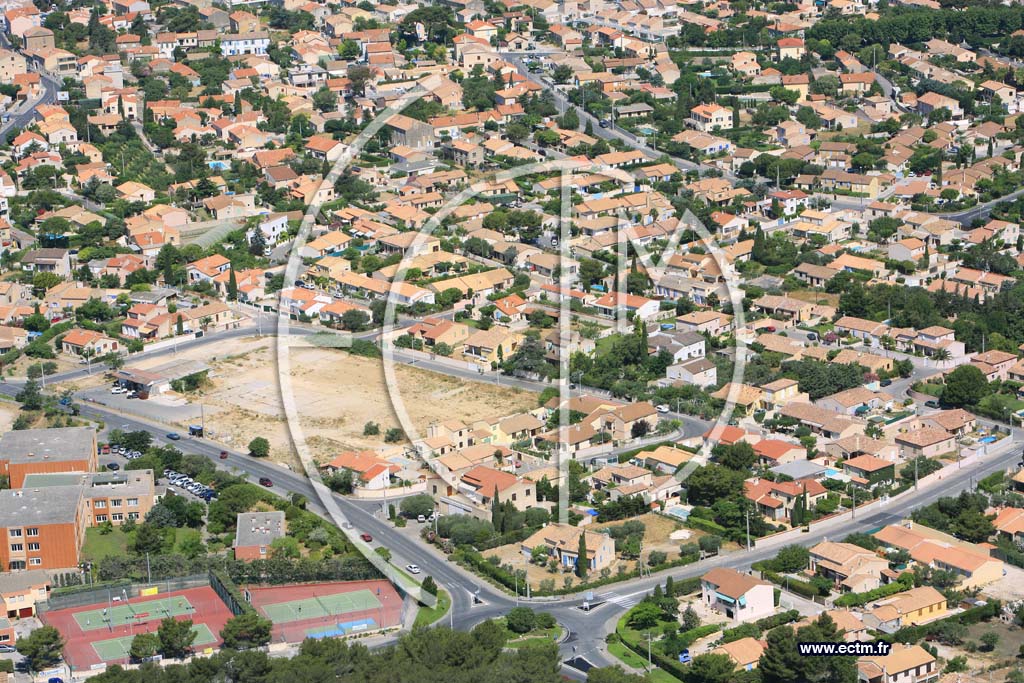 Photo arienne de Chateauneuf les Martigues