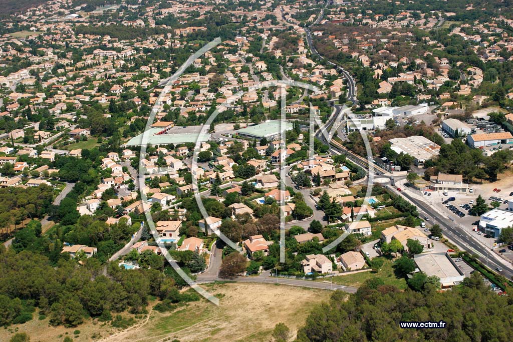 Photo arienne de Saint gely du fesq