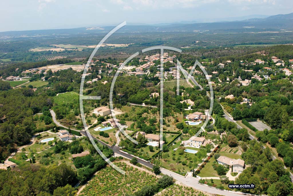Photo arienne de Saint vincent de barbeyrargues